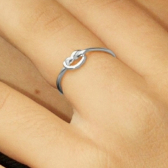Sterling Forever .925 Love Knot Ring, sz 6 ~ NEW - Picture 4 of 4